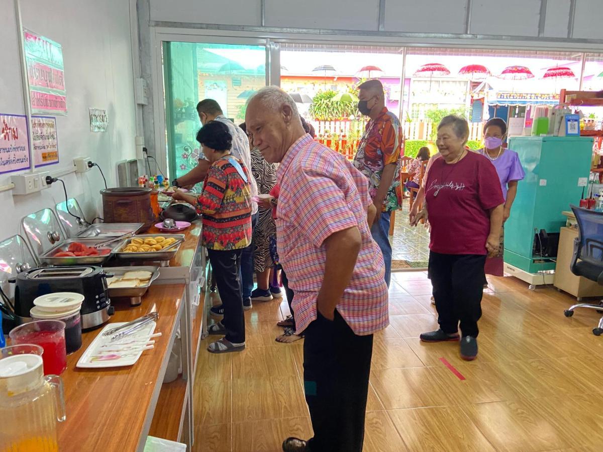 บุญจินดา รีสอร์ท Ban Bang Phayom Esterno foto