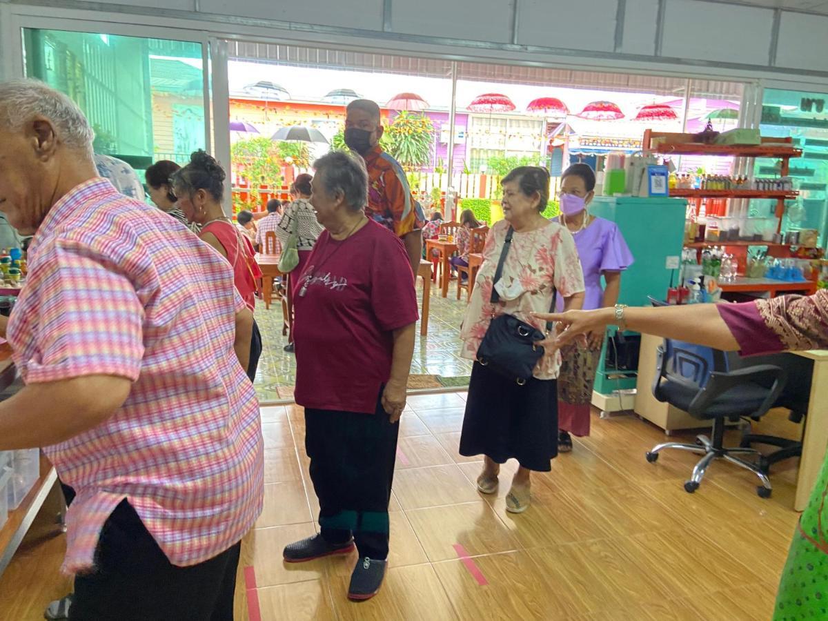บุญจินดา รีสอร์ท Ban Bang Phayom Esterno foto